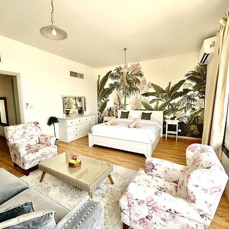 ホテル Casa Soraya ドバイ エクステリア 写真