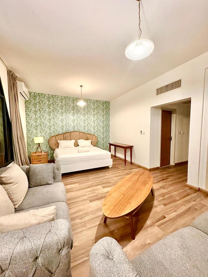 ホテル Casa Soraya ドバイ エクステリア 写真